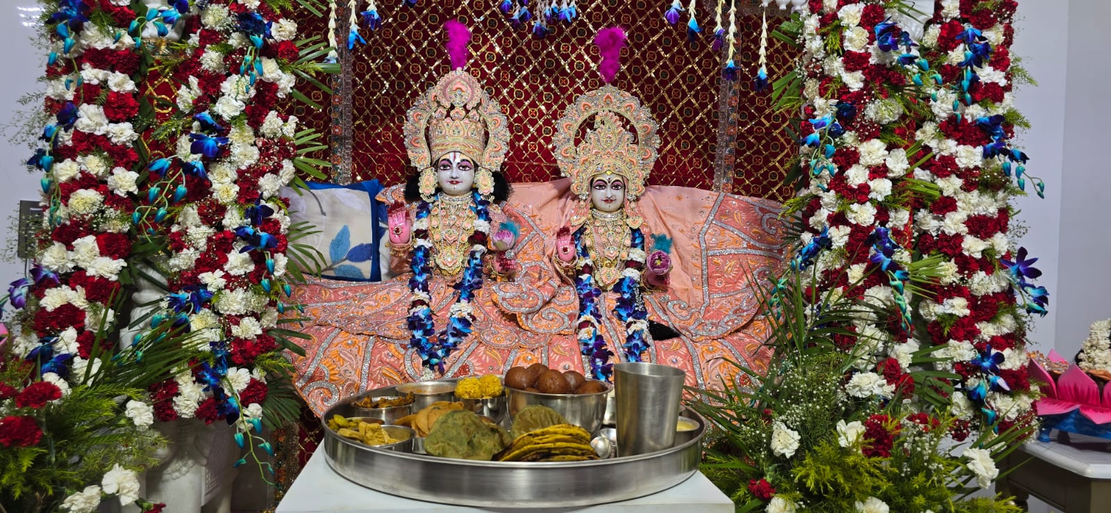 Shri Janakivallabh Lal ju Maharaj with Bhog
